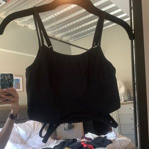 Alo crop tank with side cuts